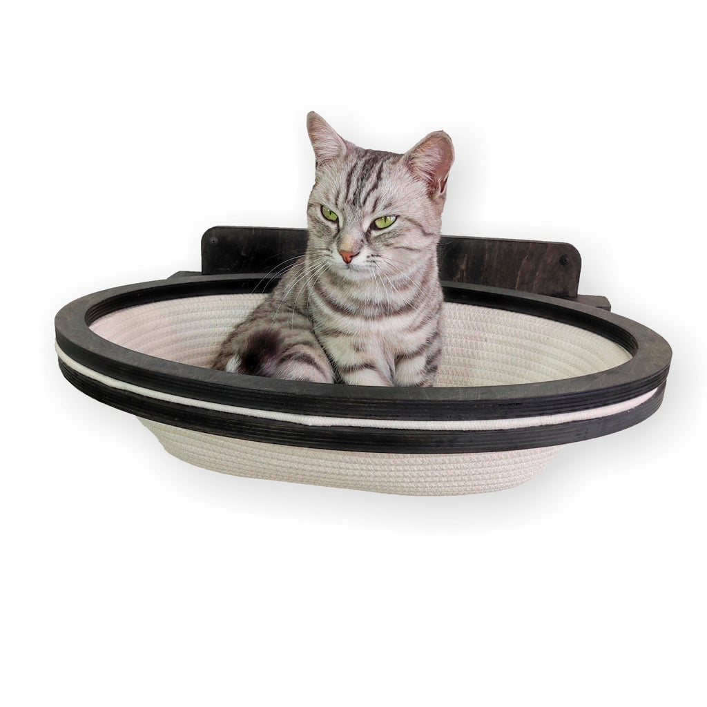Oval Wall-Mounted Cat Basket �?Natural Cotton Rope & Birch Plywood
