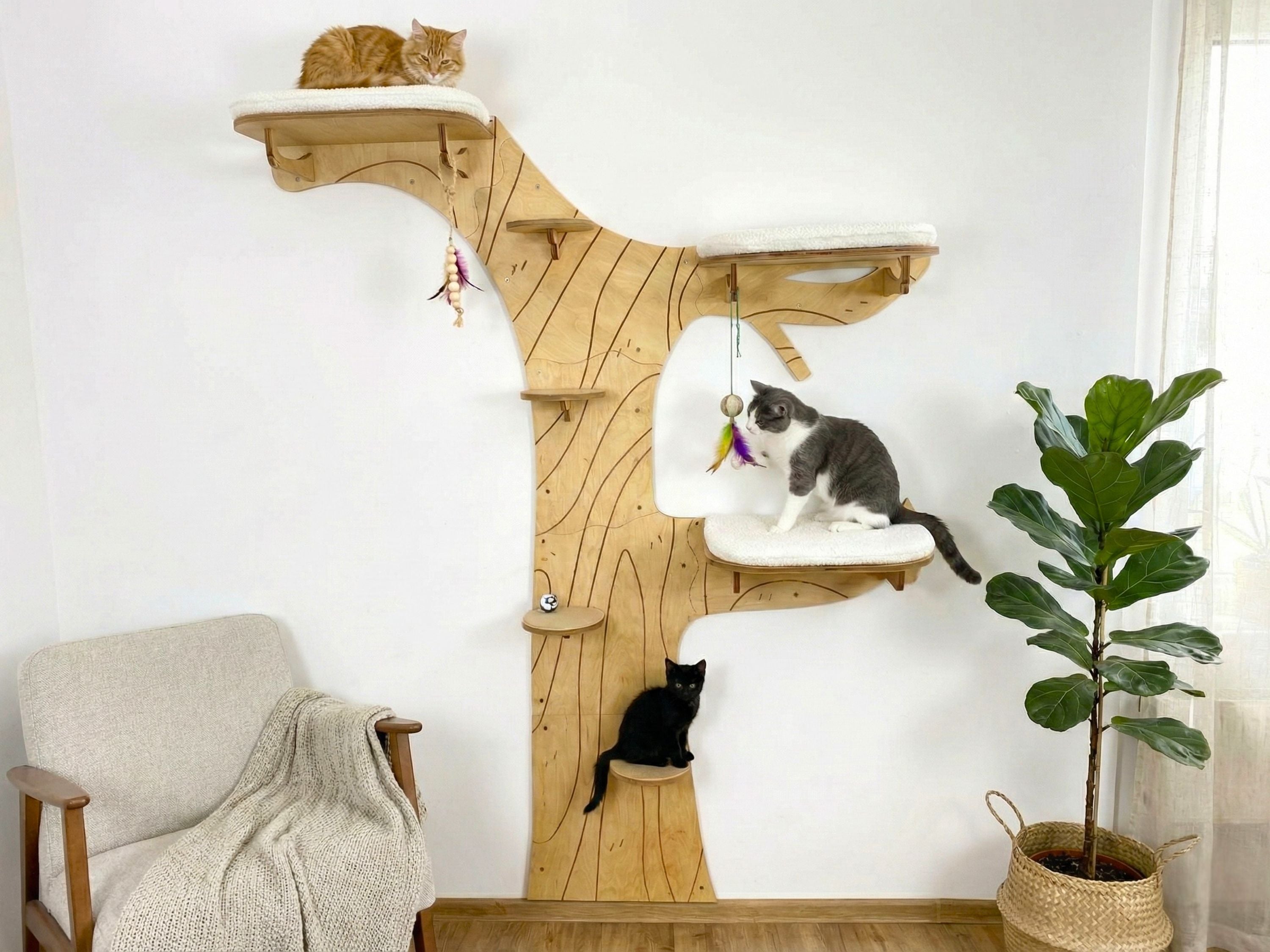 Cat Climbing Shelves: Tree with Steps and 3 Beds with Cushions