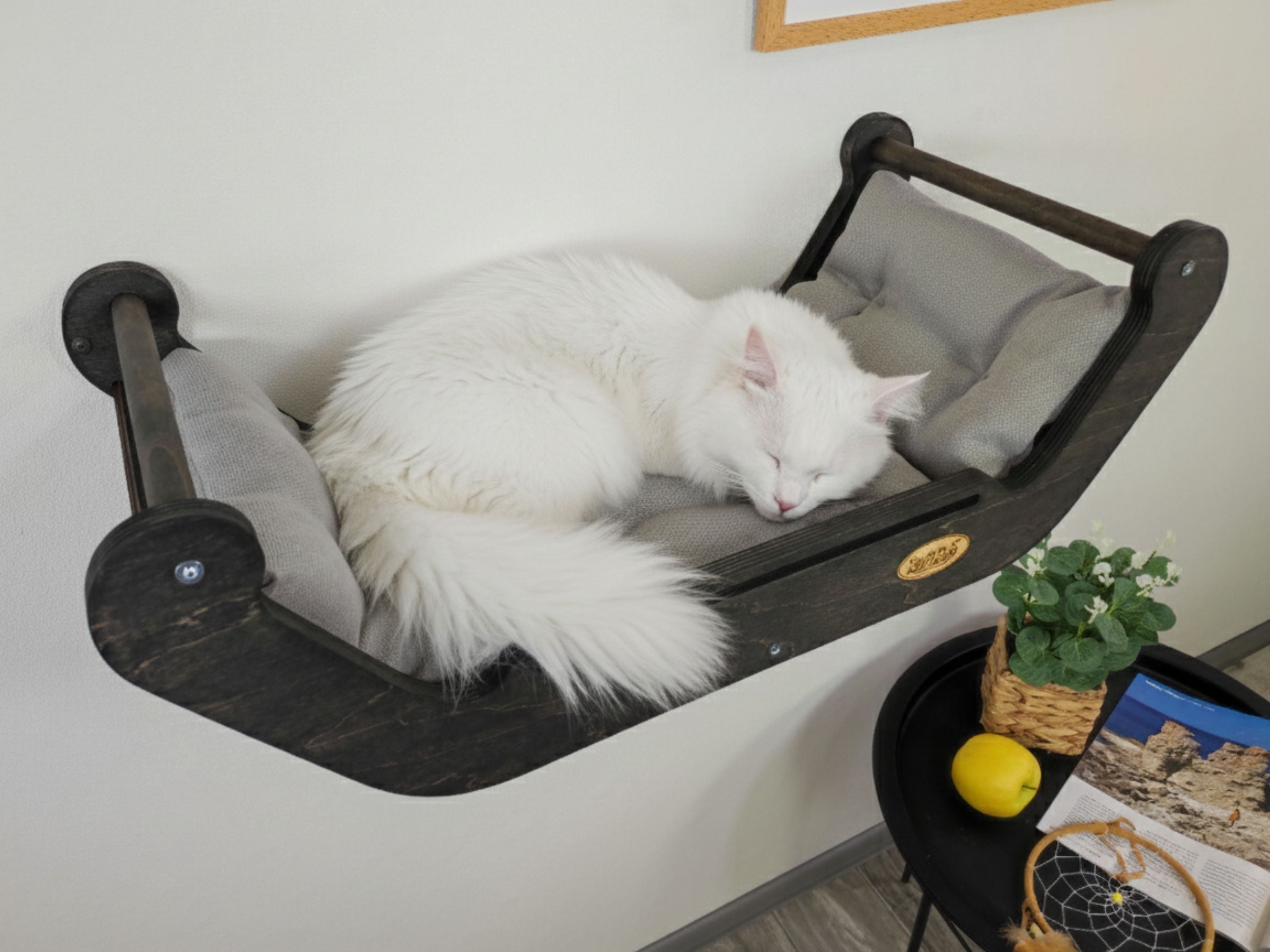 Wall-Mounted Cat Bed