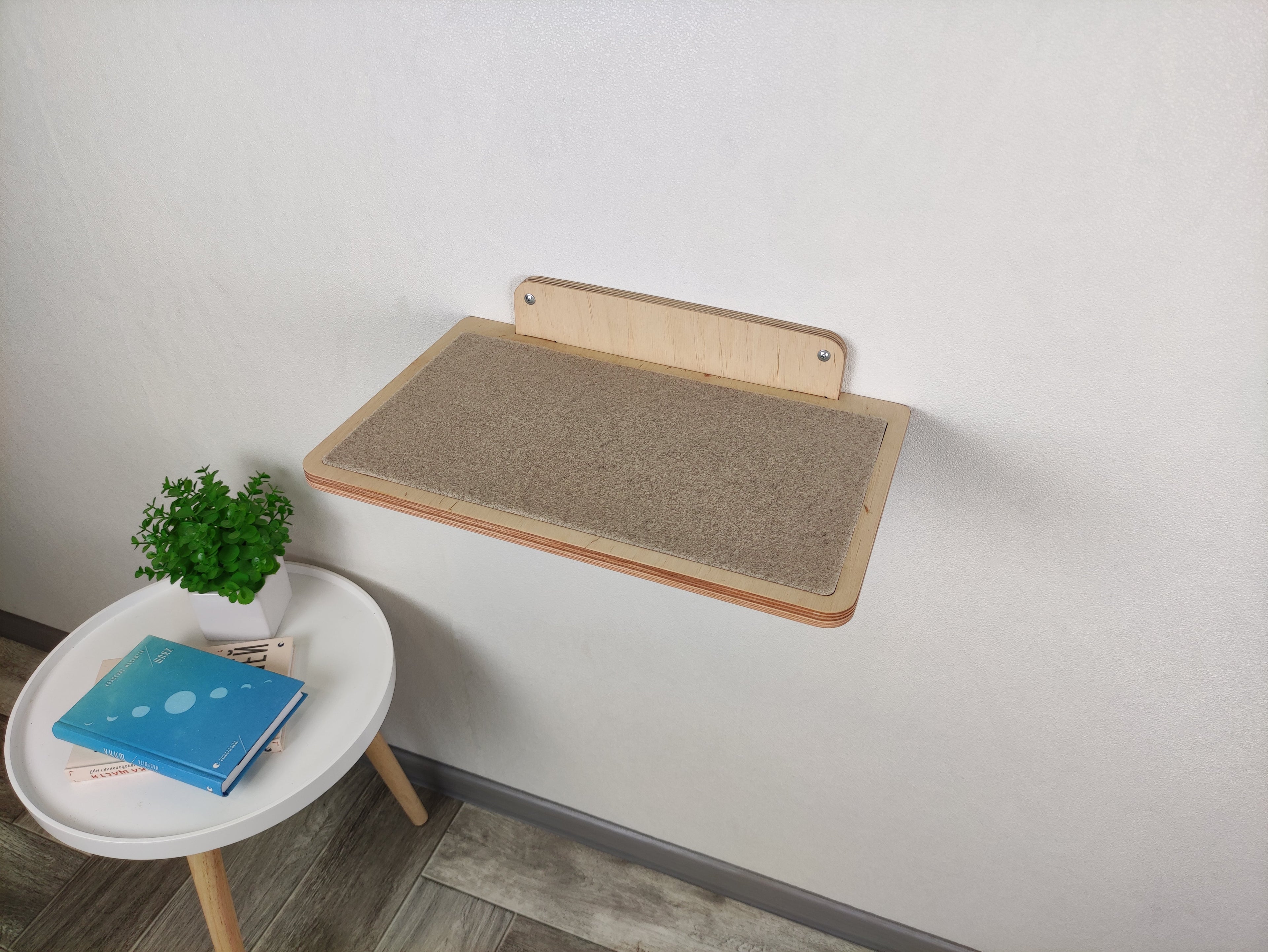 Cat Wall Mounted Shelves with Carpet