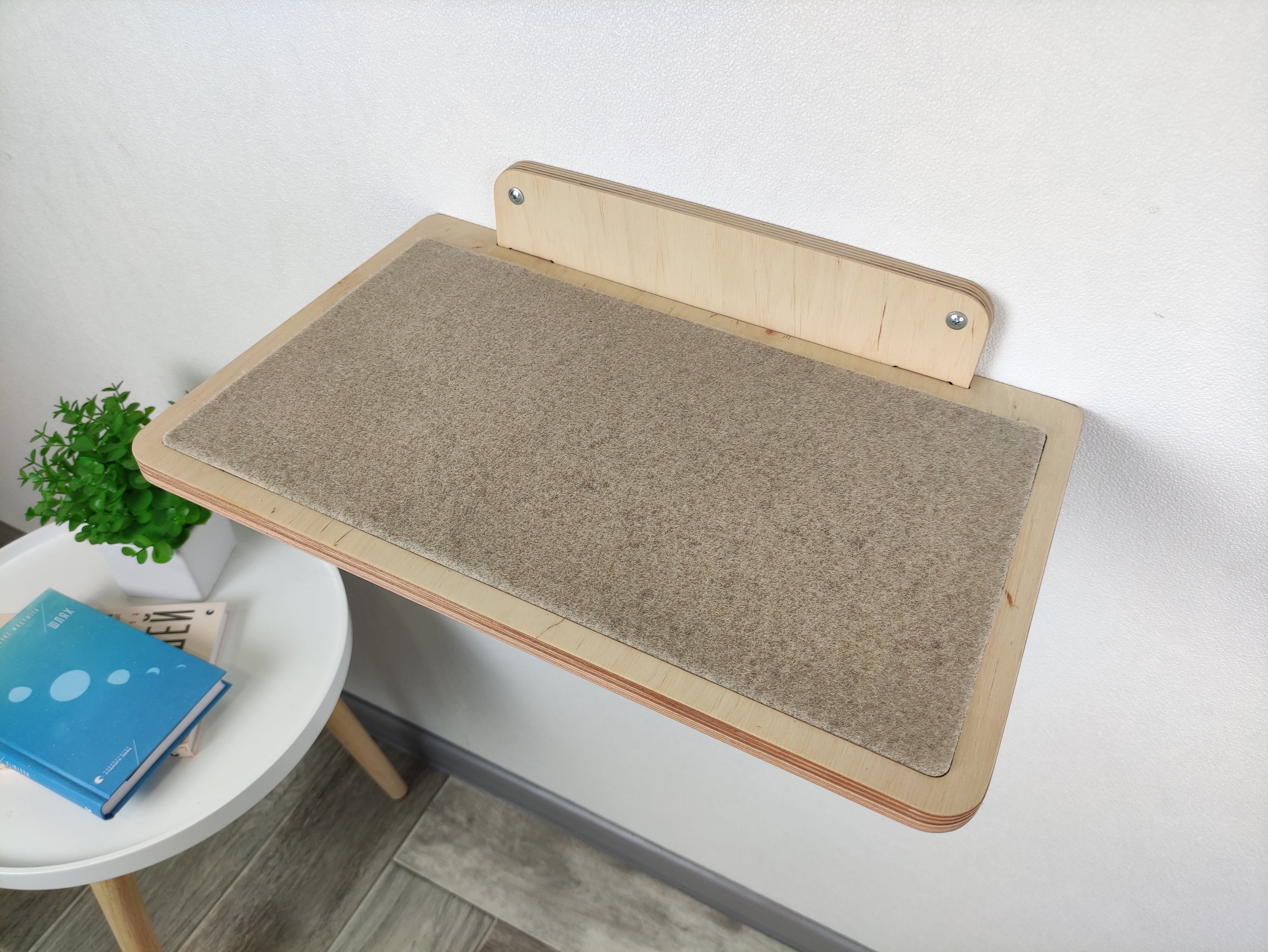 Cat Wall Mounted Shelves with Carpet