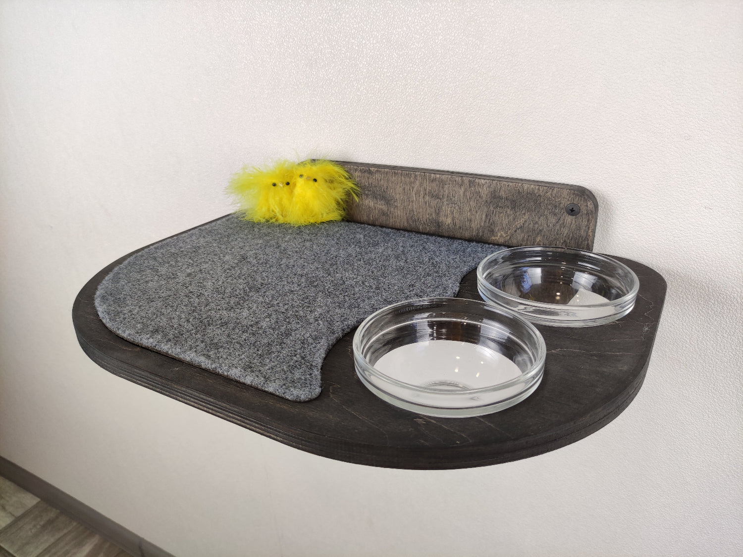Wall-Mounted Cat Feeding Shelf