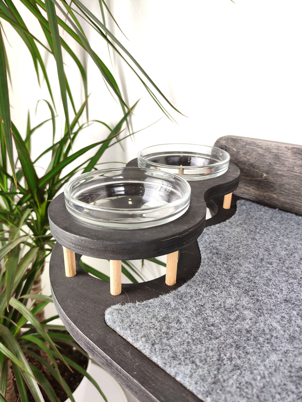 Elevated Сat Feeding Station (Wall Mounted)