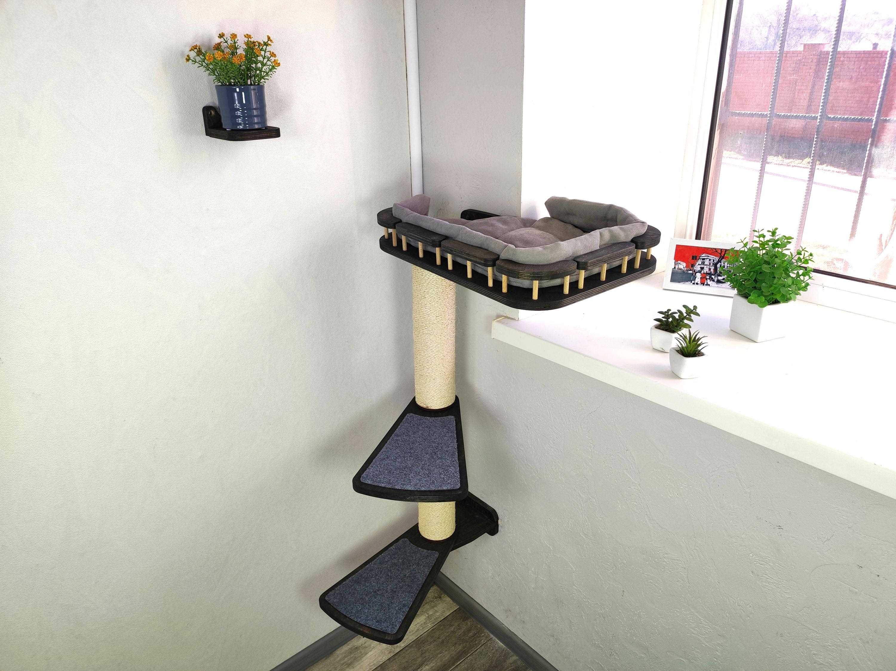 Sisal Scratcher & Cat Window Perch �?Left-Side Mount