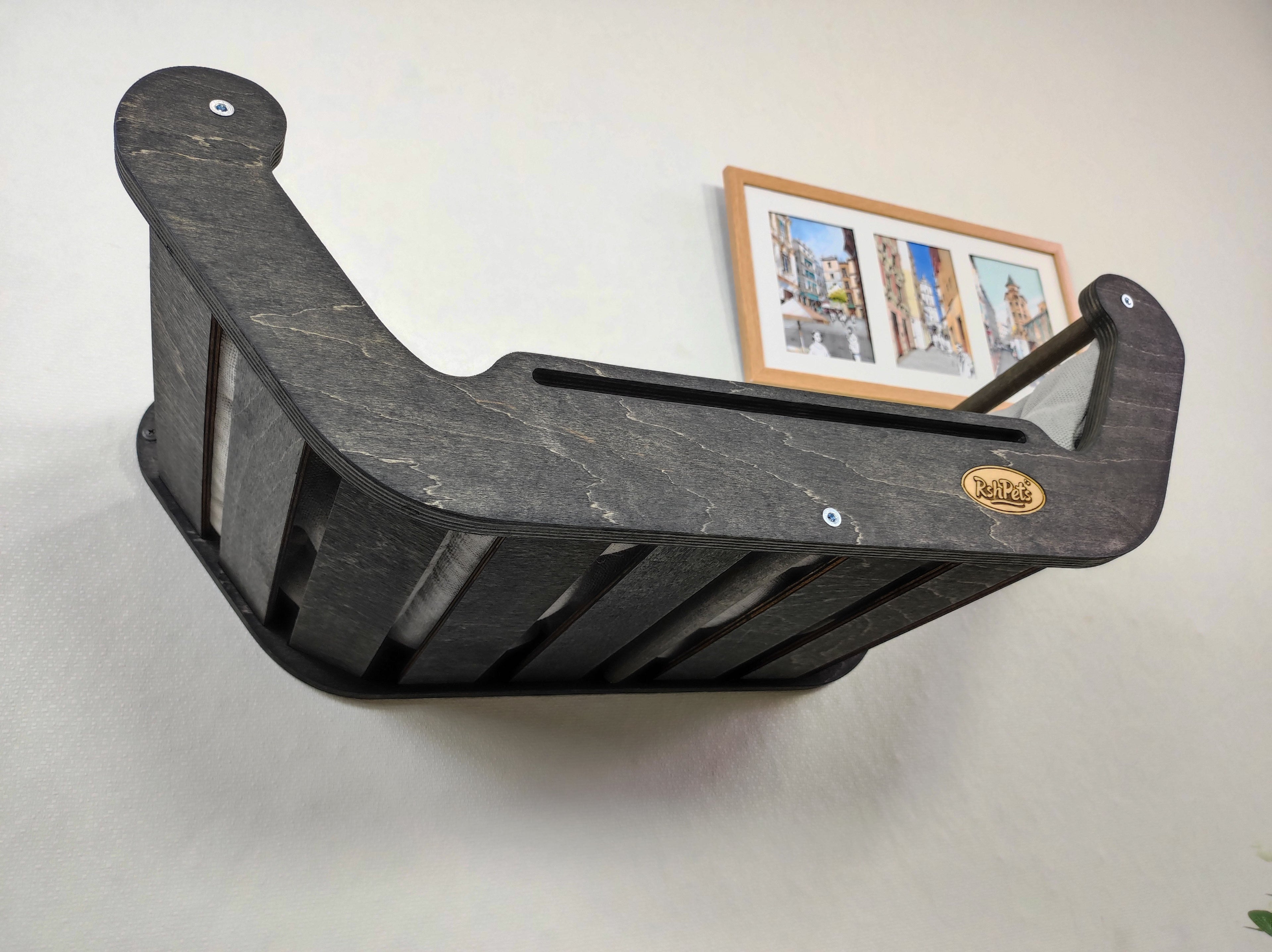 Wall-Mounted Cat Bed
