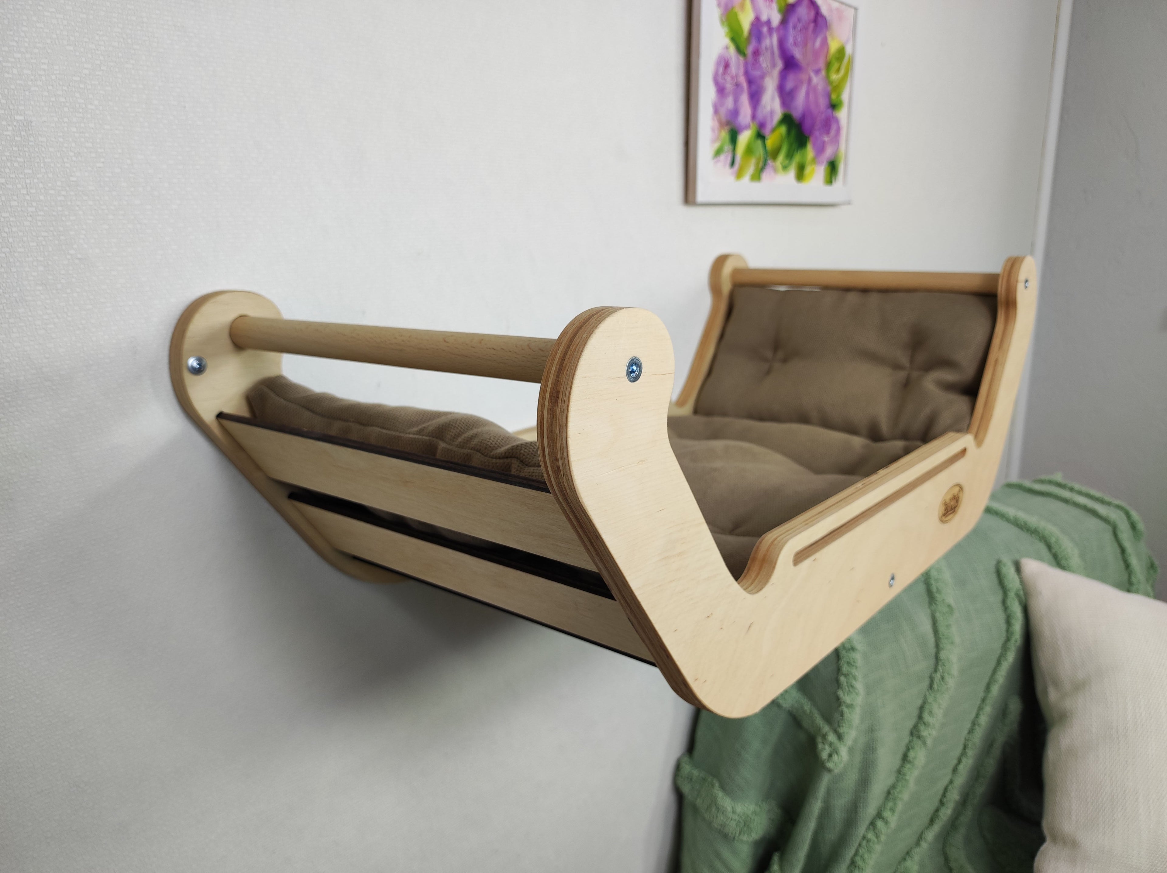Wall-Mounted Cat Bed