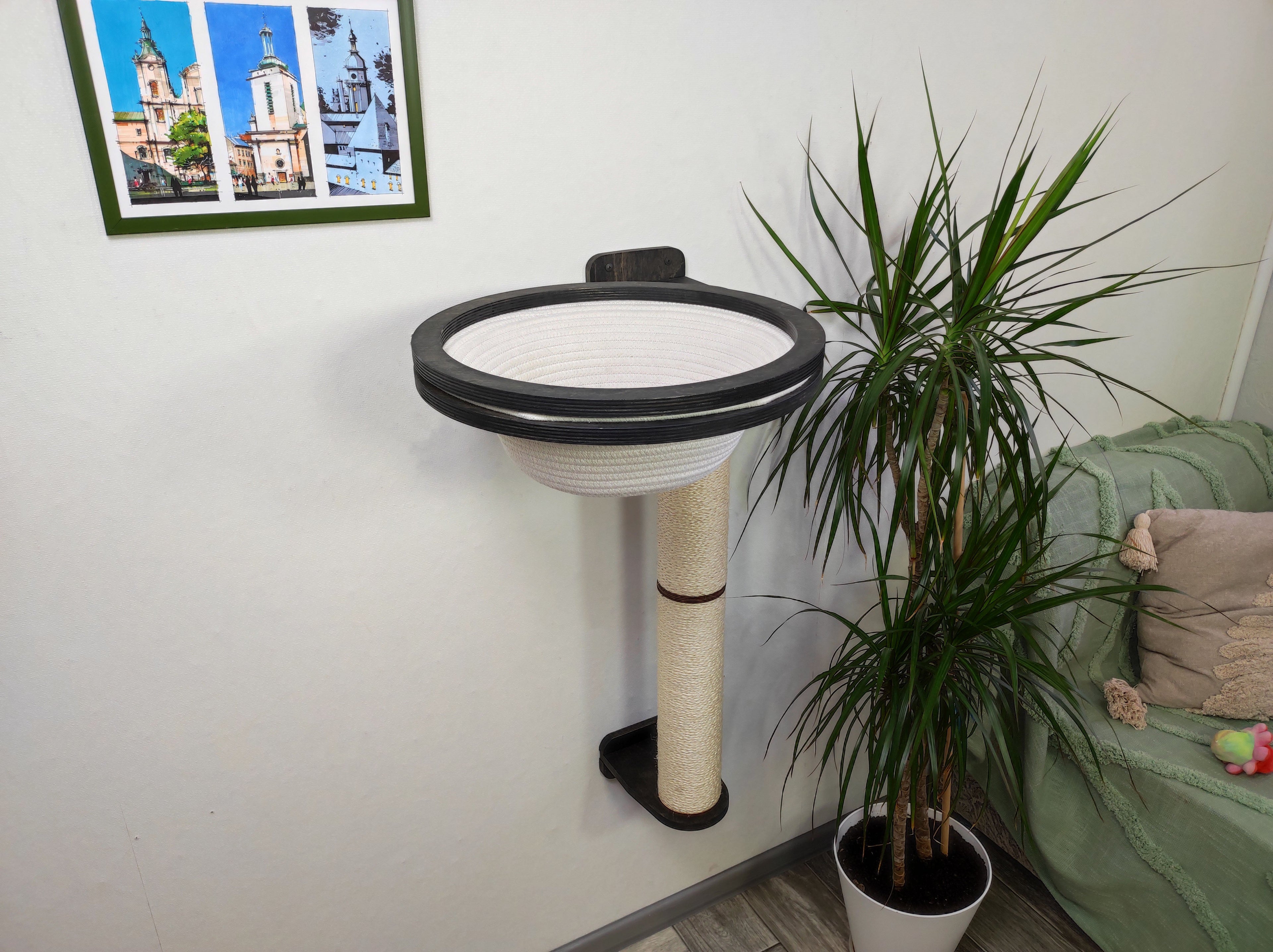 Cat Scratching Post with Basket Bed �?Wall-Mounted Cat Tower