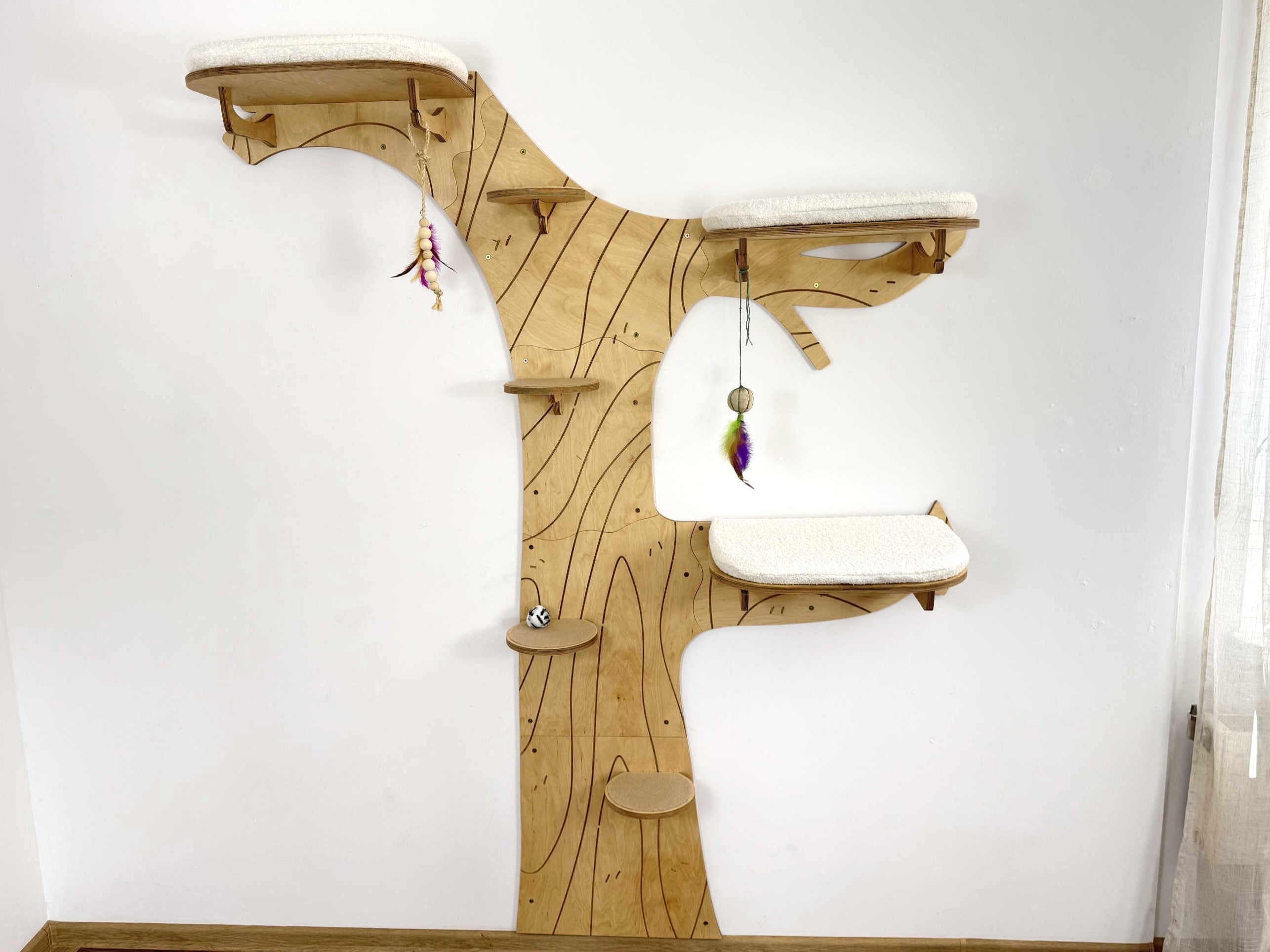Cat Climbing Shelves: Tree with Steps and 3 Beds with Cushions