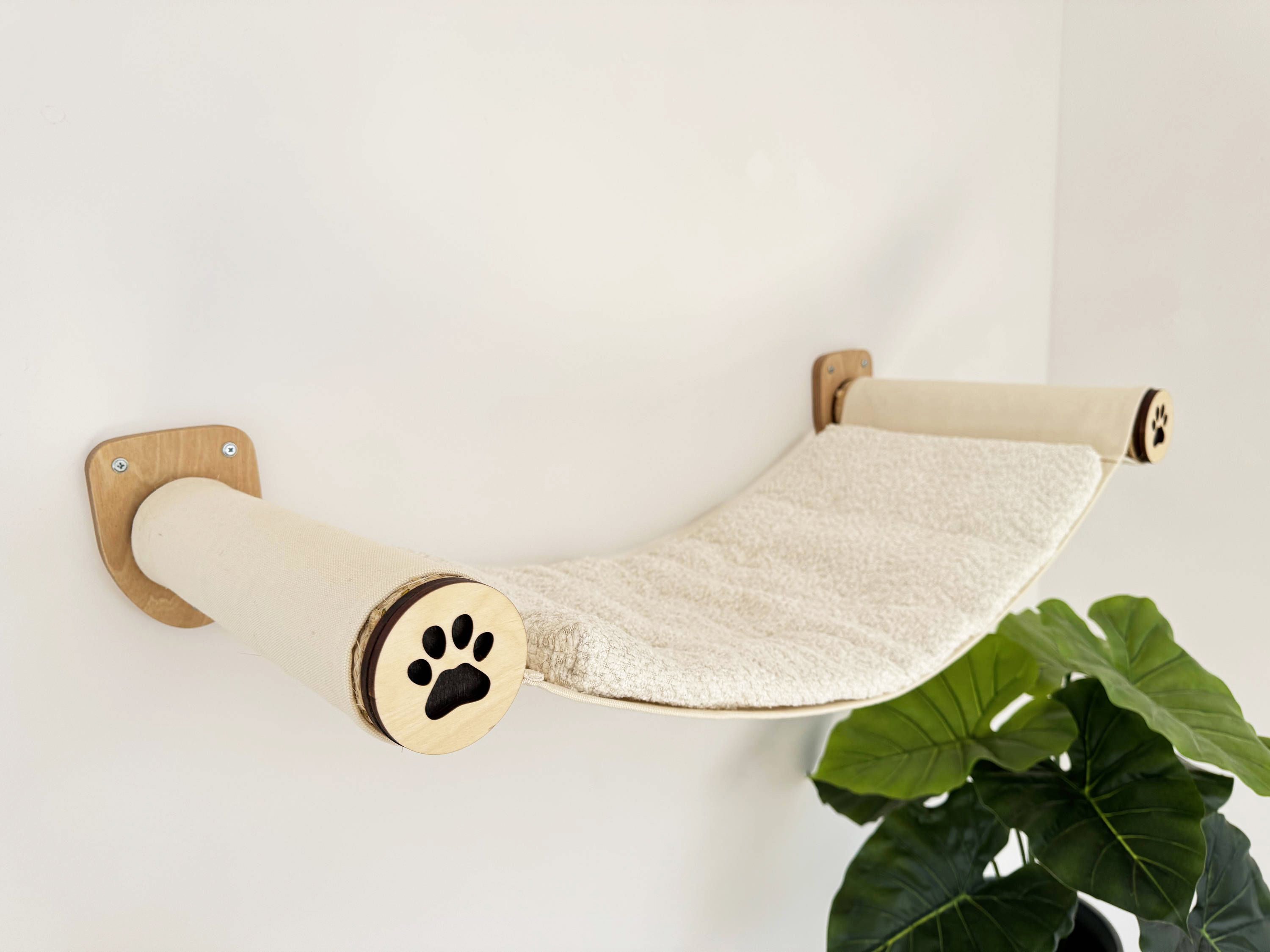 Wall-Mounted Cat Hammock with Cushion