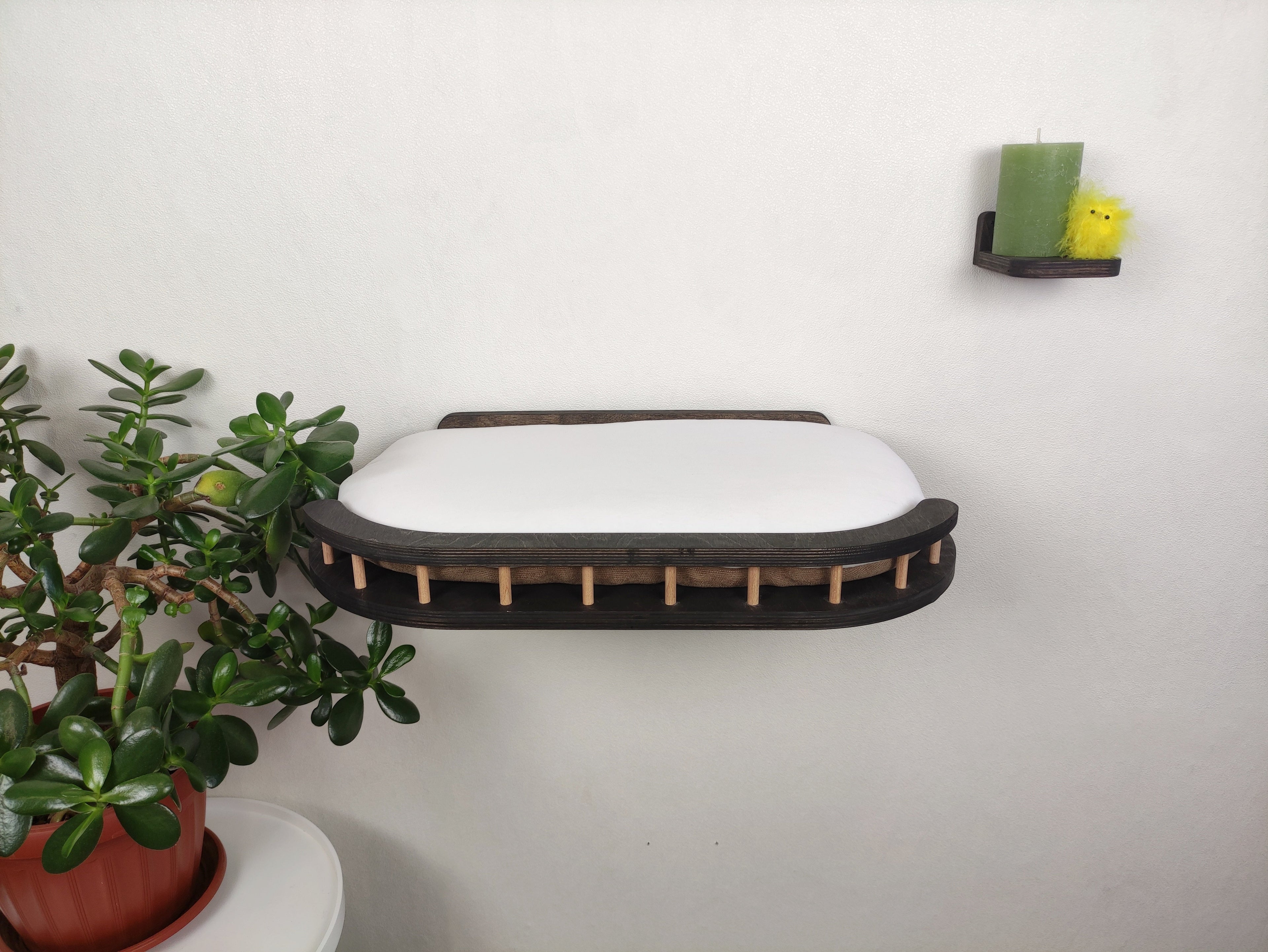 Large Wall Cat Bed With Soft Cushion