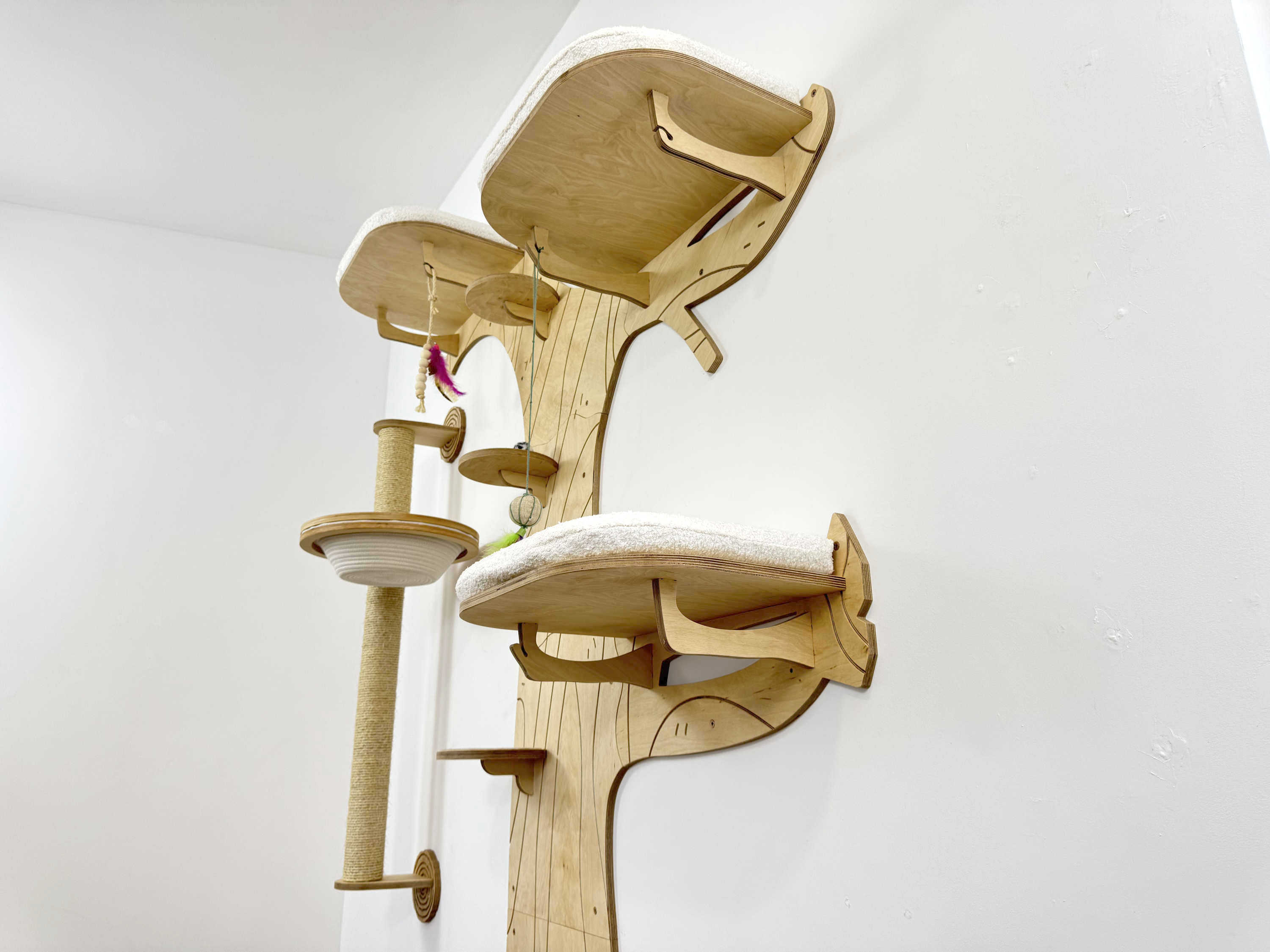 Wall Cat Tree “Climb & Lounge�?Set with Scratching Post