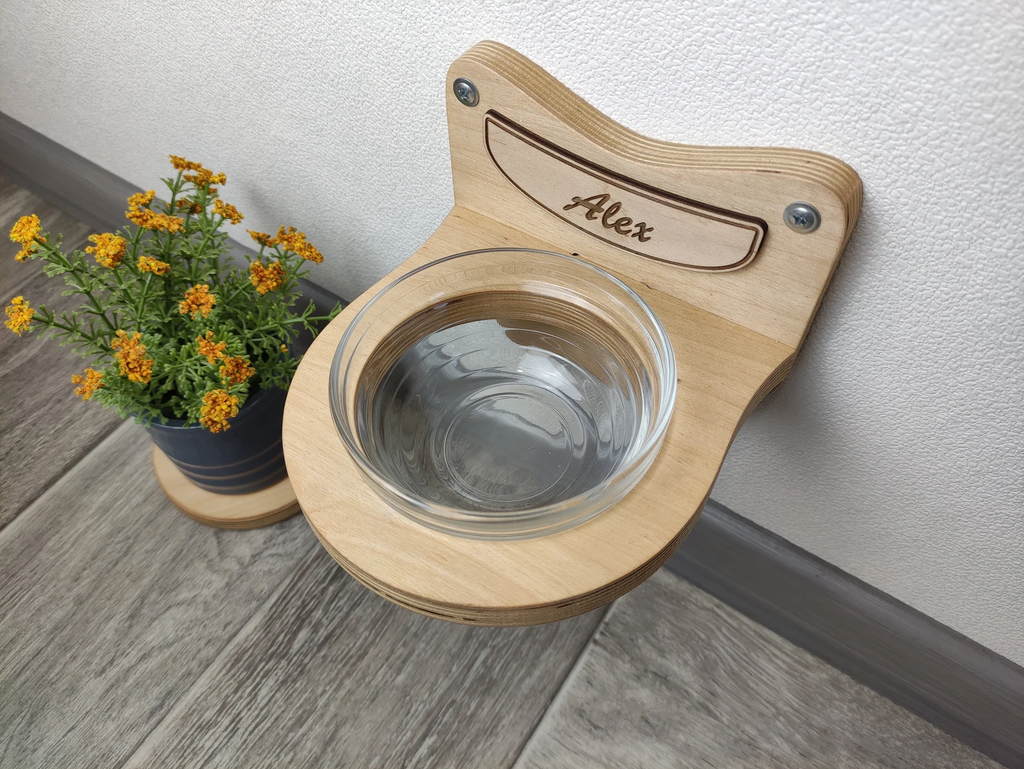 Single Bowl Wall Cat Feeder �?Space-Saving Feeding Shelf