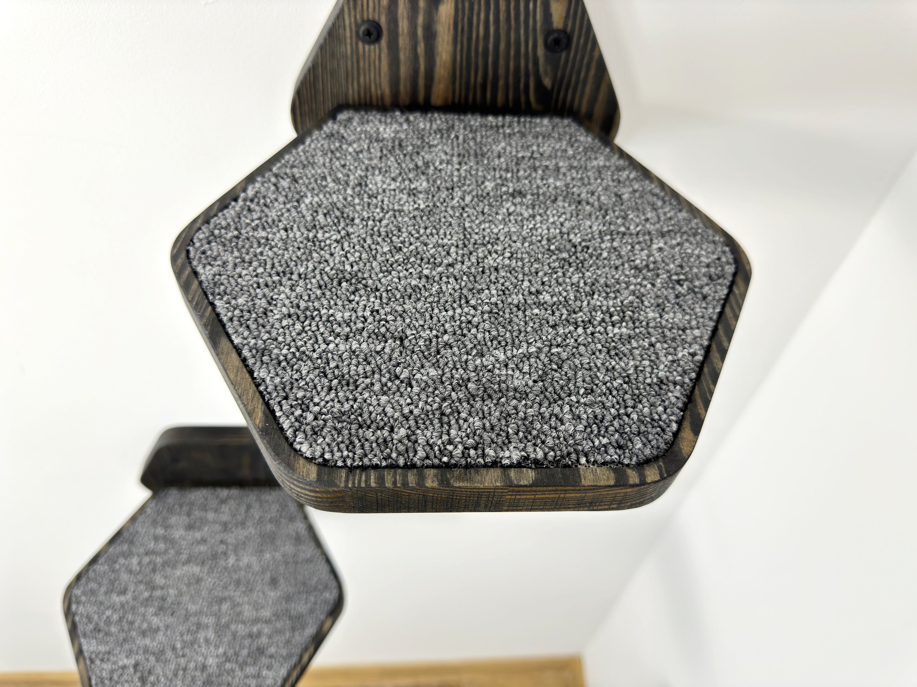 Set of Hexgonal Wall-Mounted Cat Step