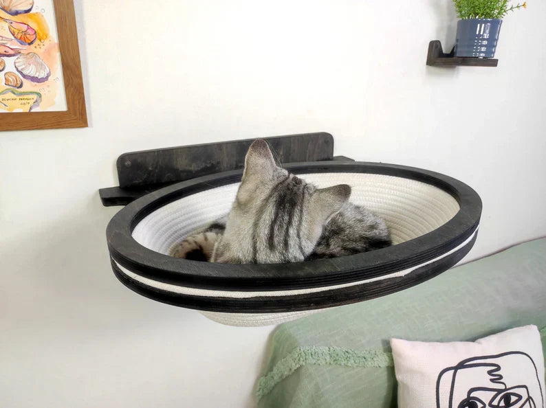 Oval Wall-Mounted Cat Basket �?Natural Cotton Rope & Birch Plywood