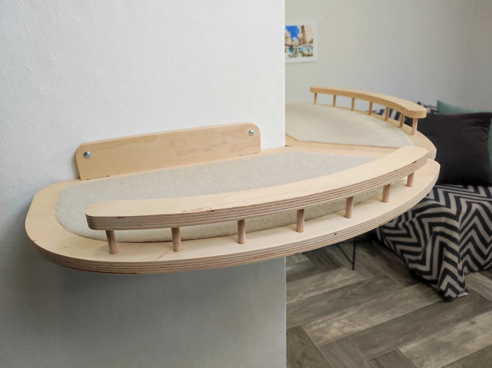 External Corner Cat Wall Shelf