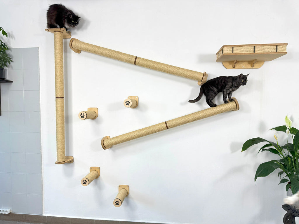 Vertical Cat Play System �C Steps, Shelf & Scratching Posts